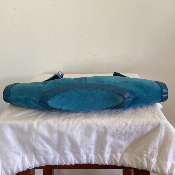 Alexander McQueen Petroleum Blue Suede De Manta Clutch - Picture 3 of 10